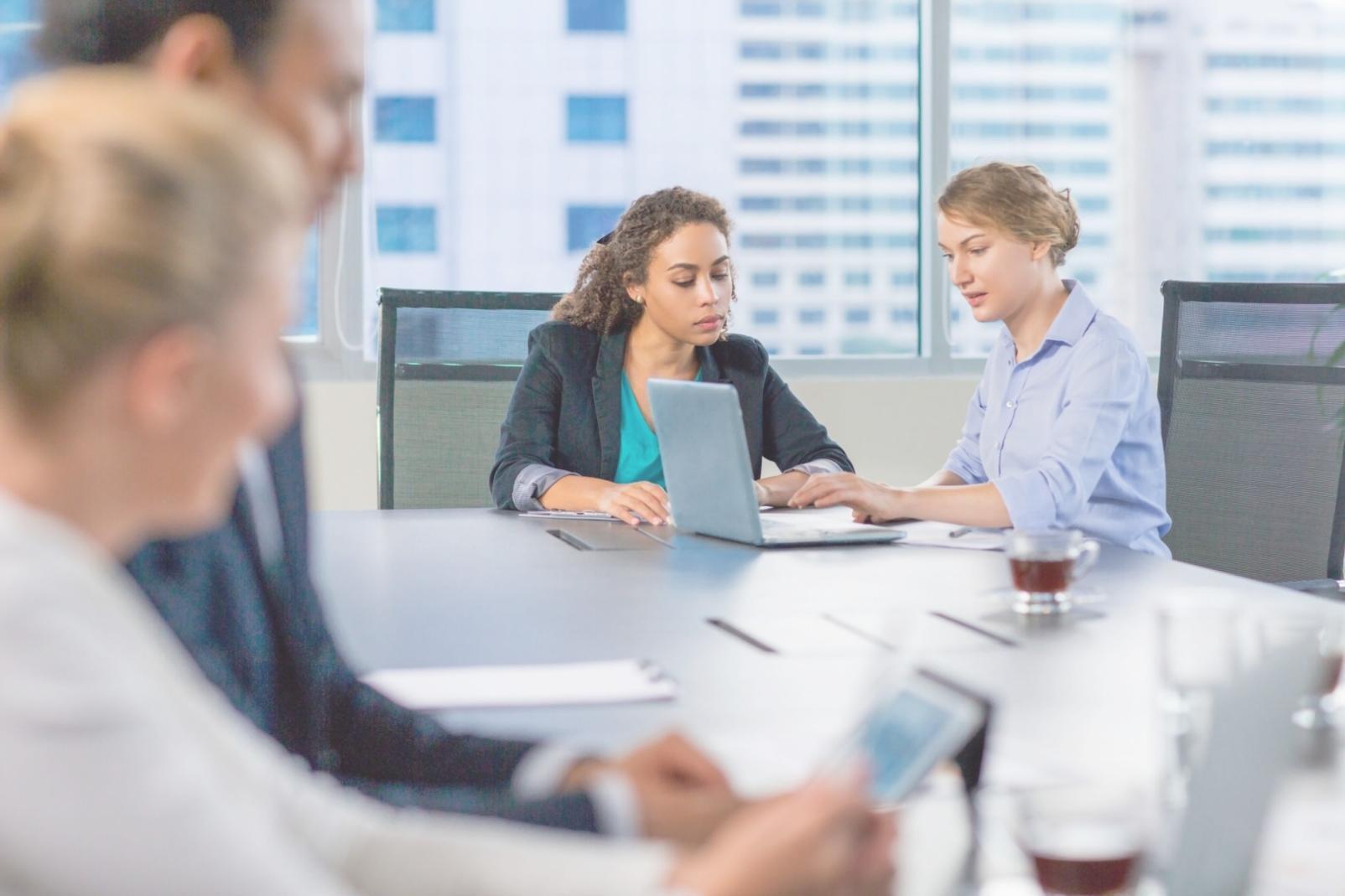 Praktische Finanzplanung mit Unterlagen und Taschenrechner